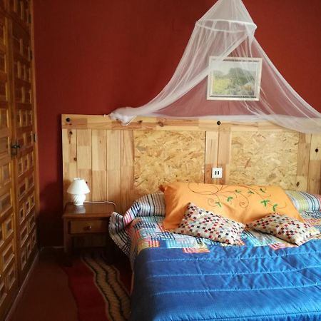 Hostal Del Tajo Пералехос-де-лас-Тручас Экстерьер фото