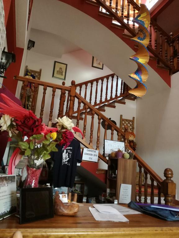 Hostal Del Tajo Пералехос-де-лас-Тручас Экстерьер фото