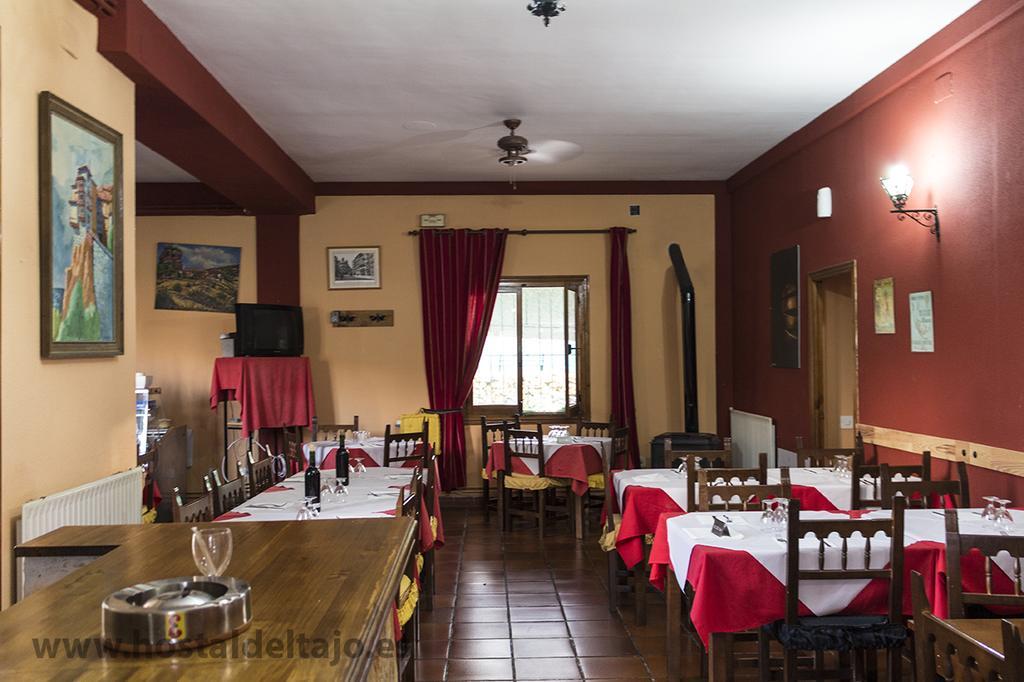 Hostal Del Tajo Пералехос-де-лас-Тручас Экстерьер фото