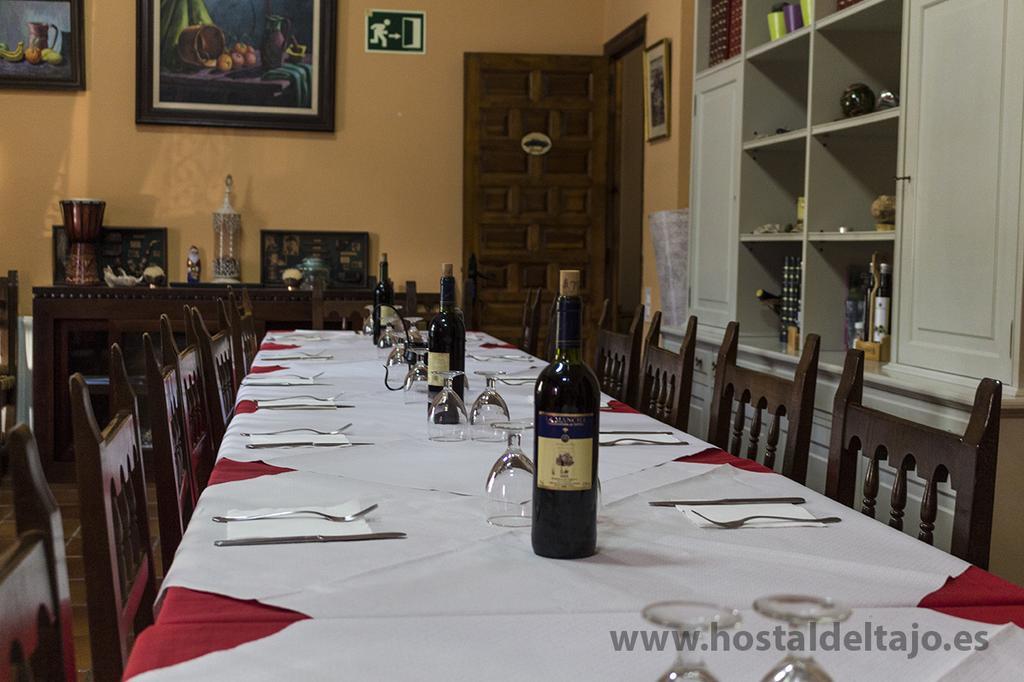 Hostal Del Tajo Пералехос-де-лас-Тручас Экстерьер фото