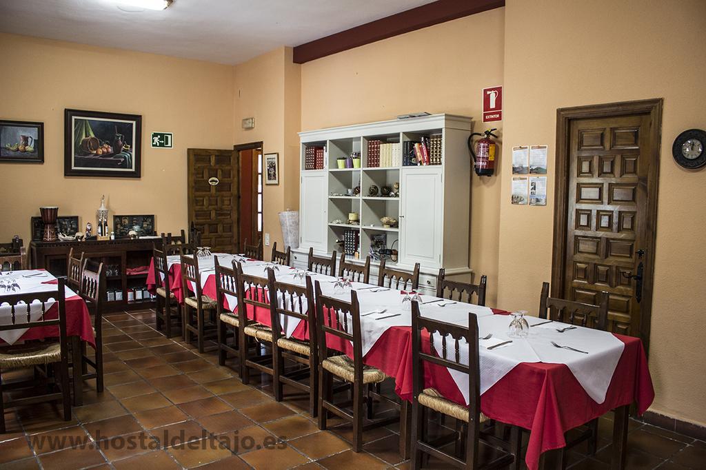 Hostal Del Tajo Пералехос-де-лас-Тручас Экстерьер фото